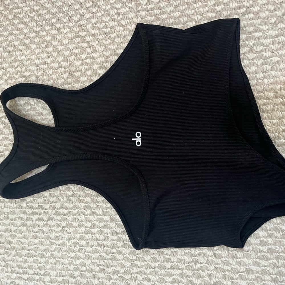 ALO Yoga Alosoft Ribbed Revelation Tank Crop Top - Picture 4 of 6